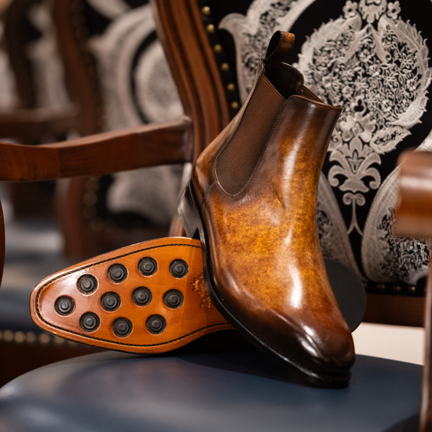 MADE-TO-ORDER SHOES